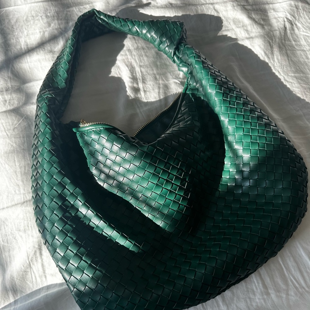 Women’s Shoulder Bag